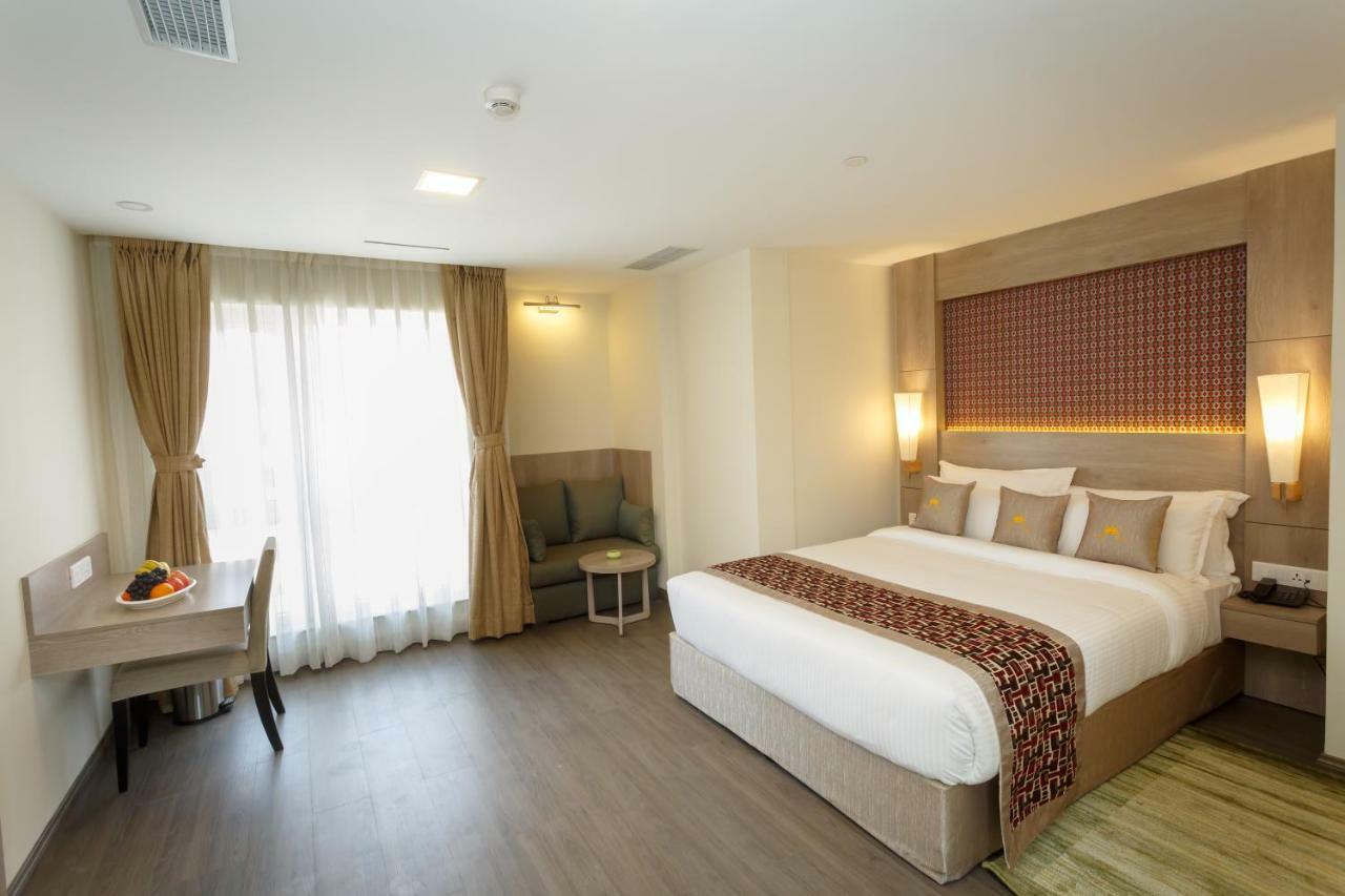 Hotel Crowne Imperial Катманду Екстериор снимка