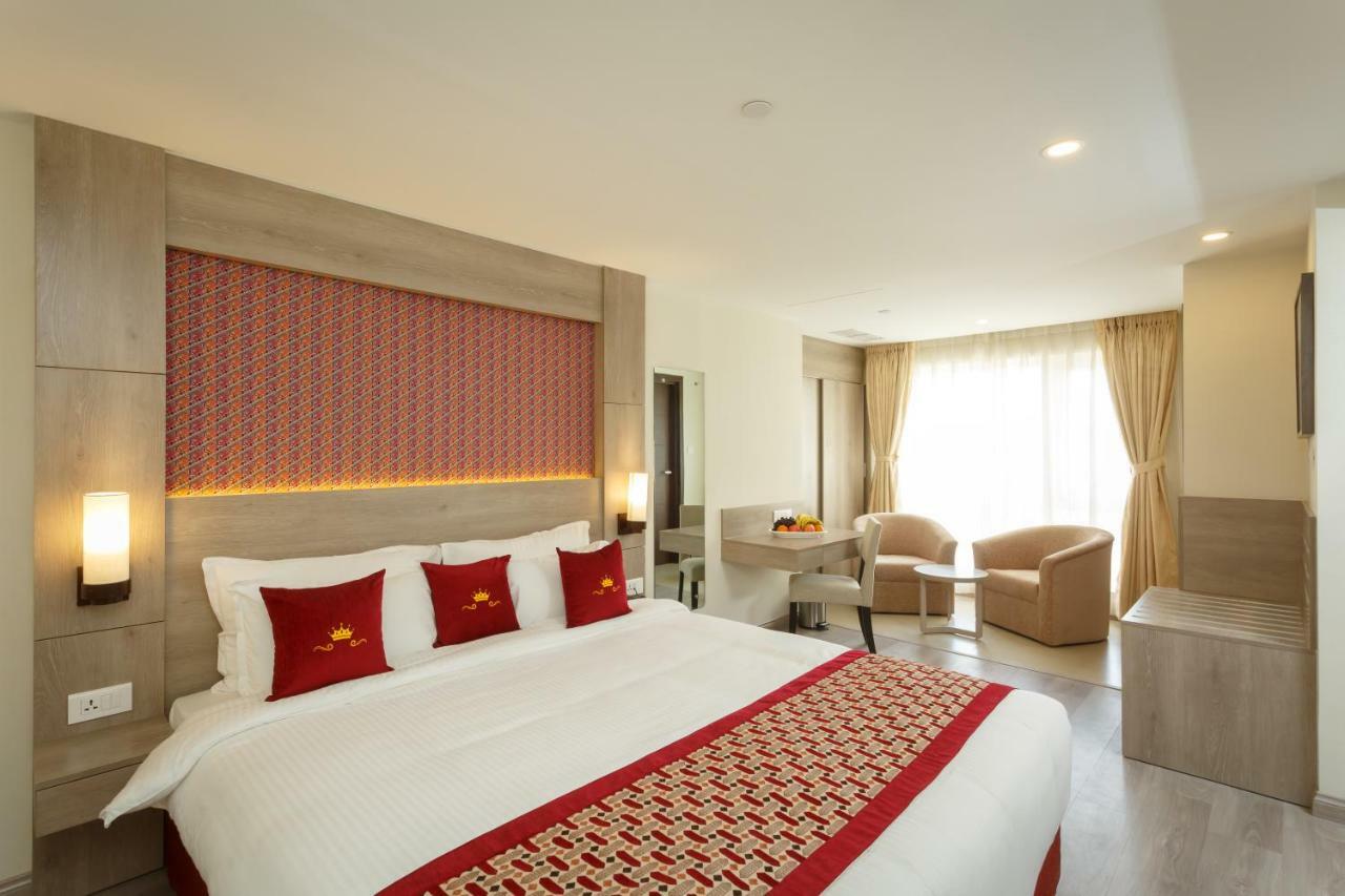 Hotel Crowne Imperial Катманду Екстериор снимка