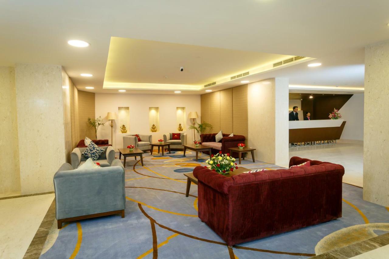 Hotel Crowne Imperial Катманду Екстериор снимка