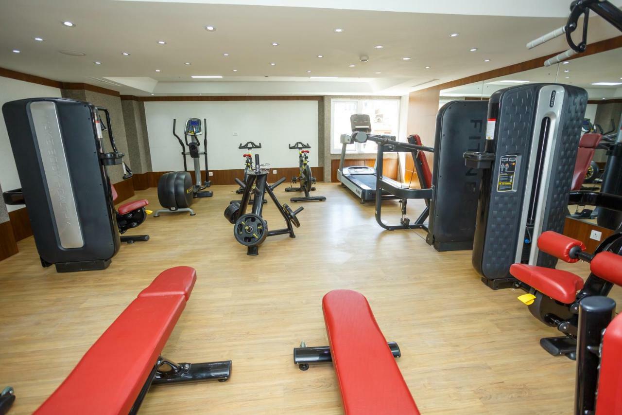 Hotel Crowne Imperial Катманду Екстериор снимка